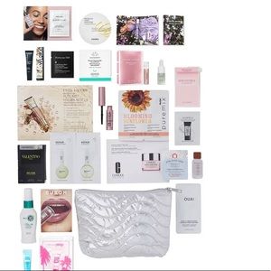 ULTA  “Hello Holidays”  Make up & Beauty Bag Sampler